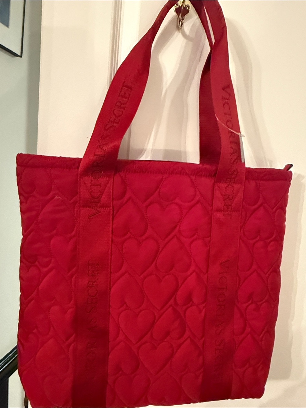 Victoria's Secret Red Quilted Heart-Pattern Tote NWT LARGE